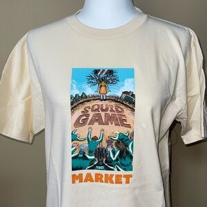 NWT NETFLIX MARKET X PACSUN SQUID GAME SHORT SLLEVE CREAM TSHIRT MED